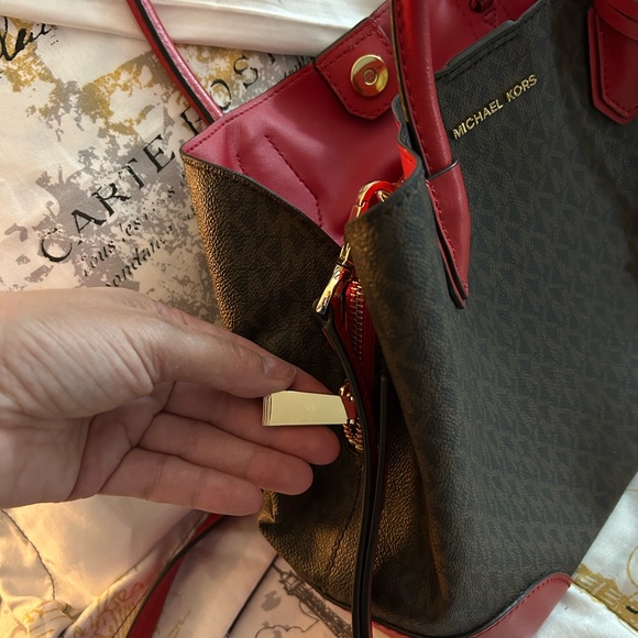 Michael Kors Mercer Gallery purse - Picture 6 of 11